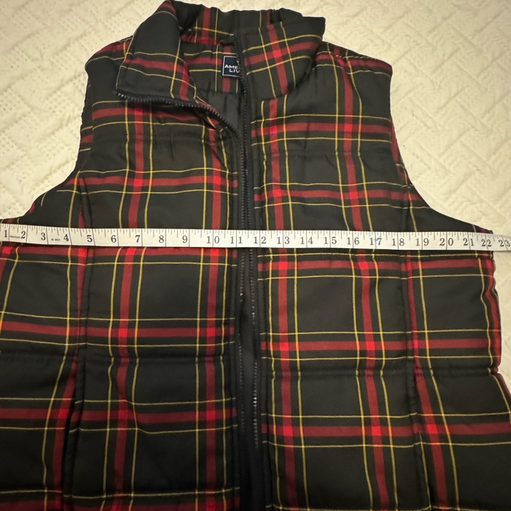 American living puffer vest. - Picture 4 of 5